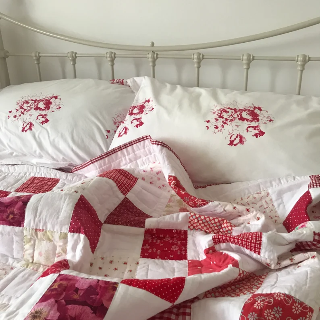 Red & White Checkerboard Quilt Pattern