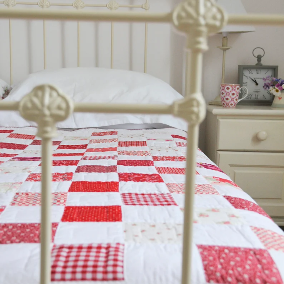Red & White Checkerboard Quilt Pattern